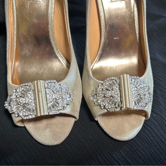Badgley Mischka Gold Leather Heels Womens 8.5 Peep Toe Embellished Heels - Picture 2 of 11